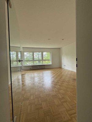 3-Raum-Wohnung mit Balkon und Einbauküche in Kettwig