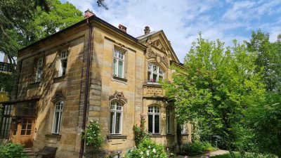 Exlusive 6-Zimmer-Jugendstil-Wohnung ("Haus im Haus") in der Wölfel-Villa an der Festspielauffahrt