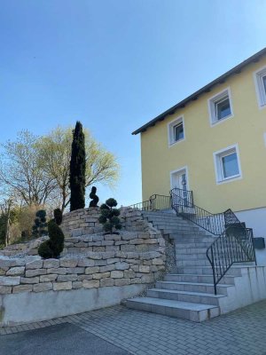 Großzügige 5-Zimmer-Wohnung mit 2 Balkonen und 2 Bädern in zentraler Lage von Mauern – ab 01.12.2025