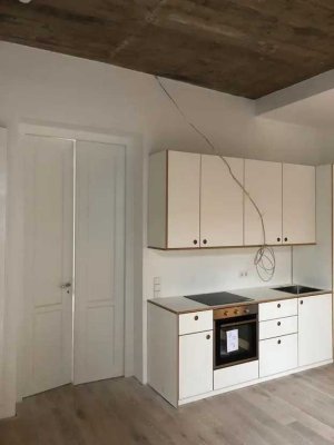 Liebevoll sanierte Zwei-Zimmer Loftwohnung im Herzen von Köln-Ehrenfeld