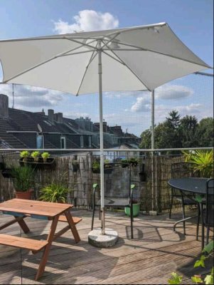 4 Zimmer, 117qm, lichtdurchflutete  Maisonettewohnung mit sonniger Dachterrasse in ruhiger Lage