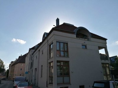 Sanierte 2-Zimmer-Wohnung mit Balkon und EBK in Rottenburg