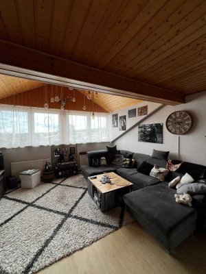 Exklusive, gut geschnittene 2 Zimmer Dachgeschosswohnung mit Weitblick i