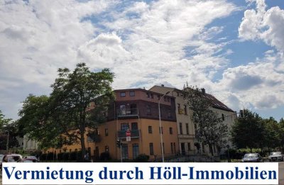 Höll-Immobilien vermietet attraktive 1,5-Raum Wohnung mit Küche in der Willy-Brandt-Str. 73