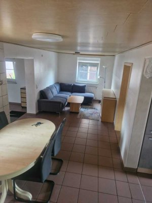 Möblierte 3 Zimmer Wohnung mit Terrasse und inkl. Küche