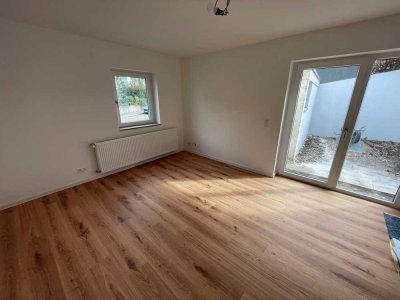 Schöne renovierte 2-Zimmer Wohnung mit eigener Terrasse am Georgenberg