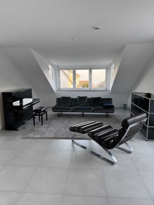 Traumhafte Wohnung mit Seesicht, Balkon und Garage in Konstanz Staad