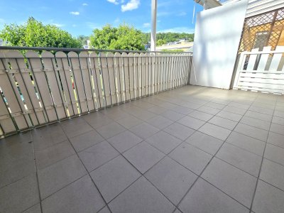 * * * 6 Radmin. zur TU-INFFELD... 10 Radmin. zum KAISER-JOSEF-PLATZ/OPERNHAUS... TERRASSE + BALKON... GANZTAGSSONNE... TIEFGARAGE * * *