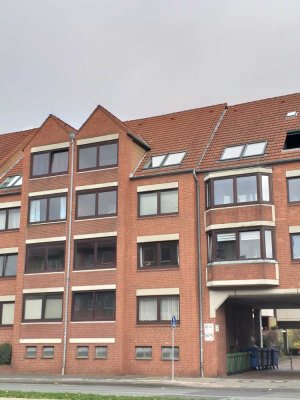 großzügige 2-Zimmer-Dachgeschosswohnung mit EBK in Zentrum Hildesheim von Privat