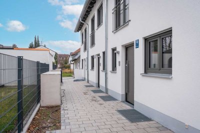 Stadthaus bezugsfertig (Massivbauweise) mit KfW-Förderung, sehr ruhige Lage