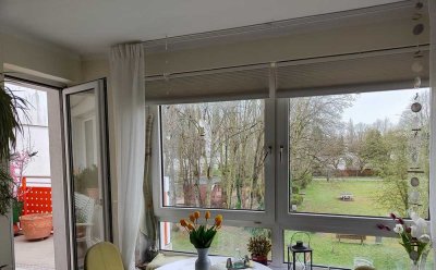 Helle 2-Zimmer-Wohnung mit EBK in Niederursel mit Blick ins Grüne