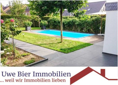 Ihr neues Zuhause: Provisionsfrei mit gr. Pool und Sonnengarten auf 656m² Erbpachtgrundstück