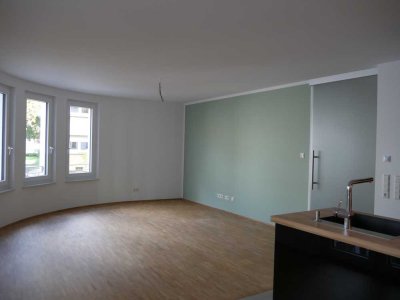 Neuwertige Wohnung mit dreieinhalb Zimmern und Einbauküche in Karlsruhe