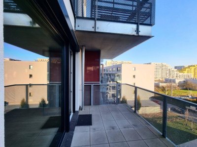 Neuwertige Balkonwohnung inkl. DAN-Küche mit Grünblick &amp; hohem Freizeitkomfort