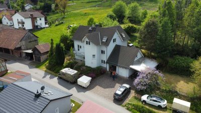 Zweifamilienhaus - Großes Grundstück  - Waldrandnähe - Quelle - Mehrgenerationenhaus