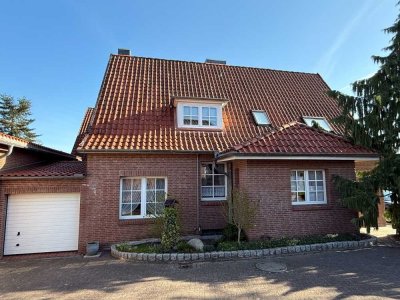 Charaktervolles Einfamilienhaus mit separaten Gästebereichen in zentraler Altstadtlage
