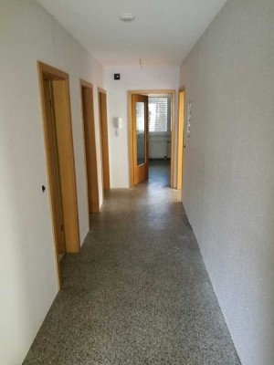 Freundliche 3-Zimmer-Dachgeschosswohnung mit Balkon in Dernau