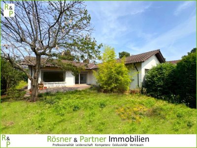 *Bungalow in ruhiger Wohnlage mit Erweiterungs- oder Neubaupotenzial*