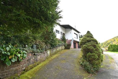 Sofort frei: Renovierungsbedürftig, Idyllisches Einfamilienhaus mit Garten