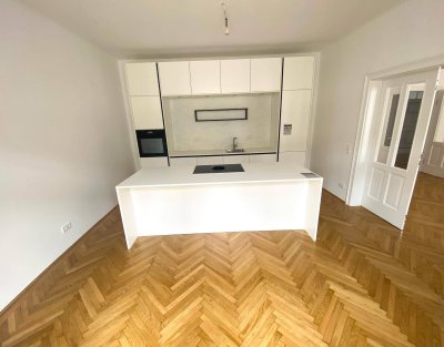 Sanierte 4-Zimmer-Wohnung mit kleiner Terrasse und privatem Aufzug in Andräviertel, 5020 Salzburg - zur Miete