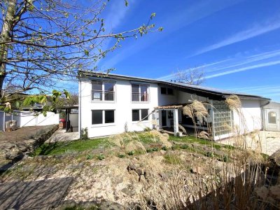 Traumhaus mit Platz für die ganze Familie!
• großes Süd/West-Grundstück •