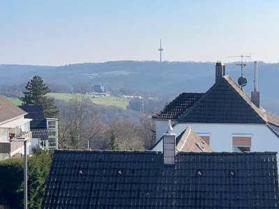 Neubauerstbezug! Penthouse mit Einbauküche, Dachterrassen und Stellplatz in der Solinger-Südstadt!