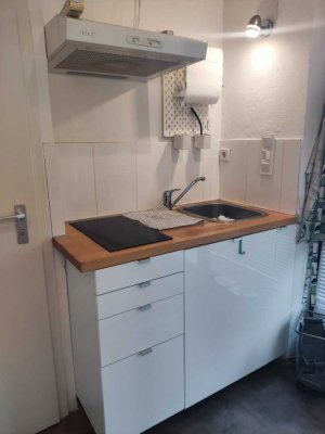 Geschmackvolle, modernisierte 1-Zimmer-Dachgeschosswohnung mit geh. Innenausstattung in Grünwald