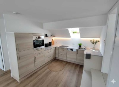 Moderne & stilvoll möblierte 2-Zimmer-Dachgeschosswohnung mit Klimaanlage in Kürn (Bernhardswald)