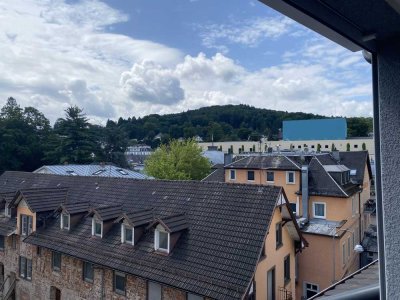 Stilvolle 2,5-Raum-Dachgeschosswohnung mit gehobener Ausstattung in Baden-Baden, beim Festspielhaus