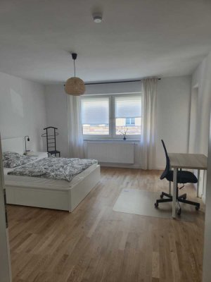 Stilvolle 3er-WG in Toplage – 2 vollmöblierte Zimmer mit Balkon, EBK & Waschtrockner – Erstbezug!