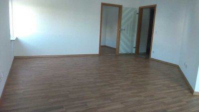 Neuw. helles 2 R.-Appartement,  mit EBK + Lift