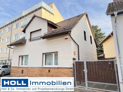* * * OF-Bürgel - top Lage * * *
Gemütliches 1-Familienhaus mit Garage