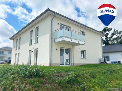 Erstbezug! Hochwertige Neubau-Doppelhaushälfte: Familienfreundlich, modern, energieeffizient.