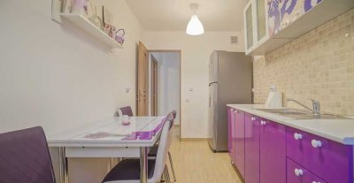 Geschmackvolle, modernisierte 2-Raum-Wohnung mit Balkon und Einbauküche in Backnang