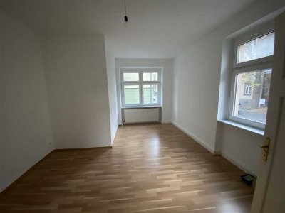 Weimar* Westvorstadt* großzügige 2 Zimmer-Whg* Duschbad