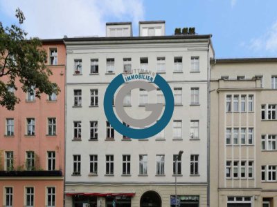 LICHTDURCHFLUTETE DACHGESCHOSSWOHNUNG MIT SONNIGER TERRASSE -  OFFENE WOHNLOUNGE -  ZENTRAL & RUHIG