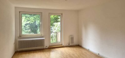 Kleine, gepflegte 2 Zimmer-Wohnung mit Balkon