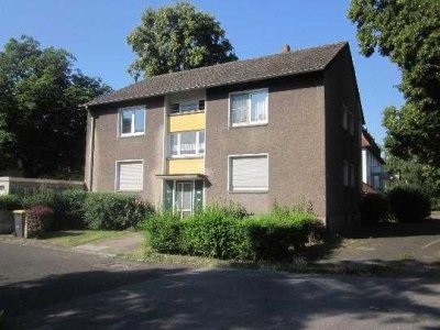 Renoviert und bezugsfertig... Schicke kleine 2-Raumwohnung mit Balkon in ruhiger Lage...