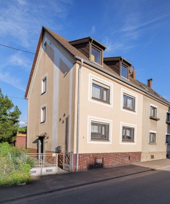 Geräumiges, preiswertes und gepflegtes 7-Zimmer-Mehrfamilienhaus in Völklingen