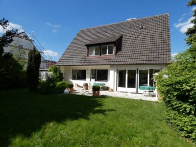 Traumlage im Dornröschenschlaf // Einfamilienhaus zu verkaufen