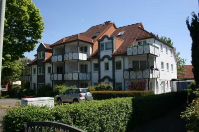 2 Zimmer Souterrain ---von privat ----