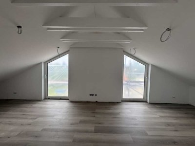 Großzüge Doppelhaushälfte, Erstbezug nach Kernsanierung, Garage + Stellplatz, großer Süd-Garten