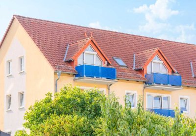 Erstbezug nach Sanierung * 2-RW mit West-Balkon * neue EBK * PKW-SP * Bad m. Wanne & Dusche * TOP *