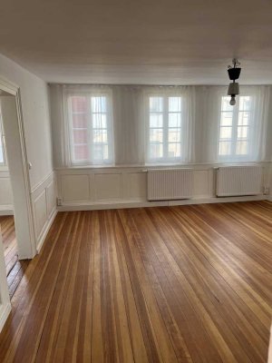 2,5 Zimmer Wohnung mit Loggia - Zentral in Vaihingen/Enz