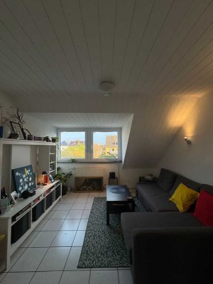 Helle 2,5-Zimmer Dachgeschosswohnung in Bonn-Buschdorf