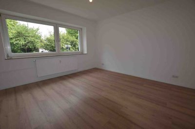+++ Renovierte 1-Raumwohnung mit Wanne +++