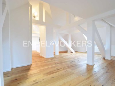 Neuwertige Maisonette-Wohnung mit Schlossblick