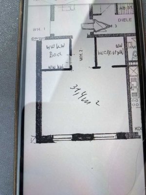 1-Zimmer-Studio-Wohnung mit neuer Einbauküche in Deggendorf – Ruhige Lage