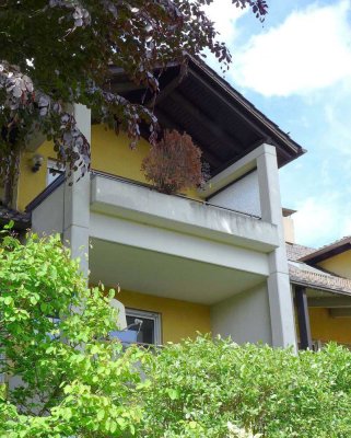 Individuelle Dachgeschosswohnung in Augsburg-Pfersee