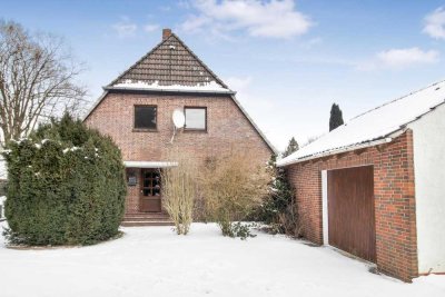 Großzügige Doppelhaushälfte mit Baureserve und Garage auf großem Grundstück in Bremen-Blumenthal